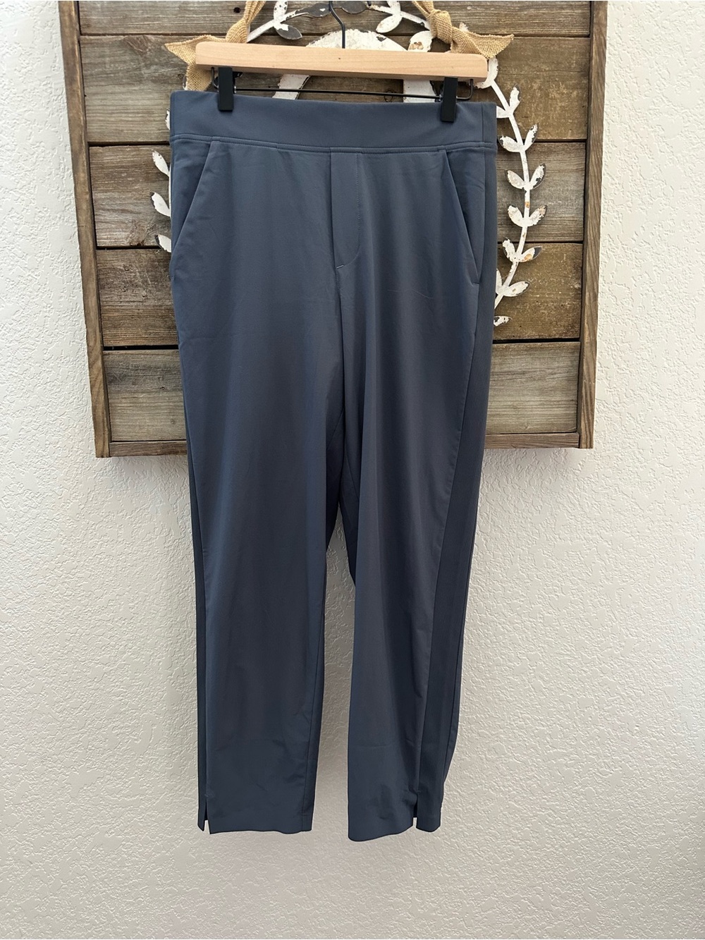 Athleta Brooklyn Ankle Slate Gray Track Pants‎ ladies size 8